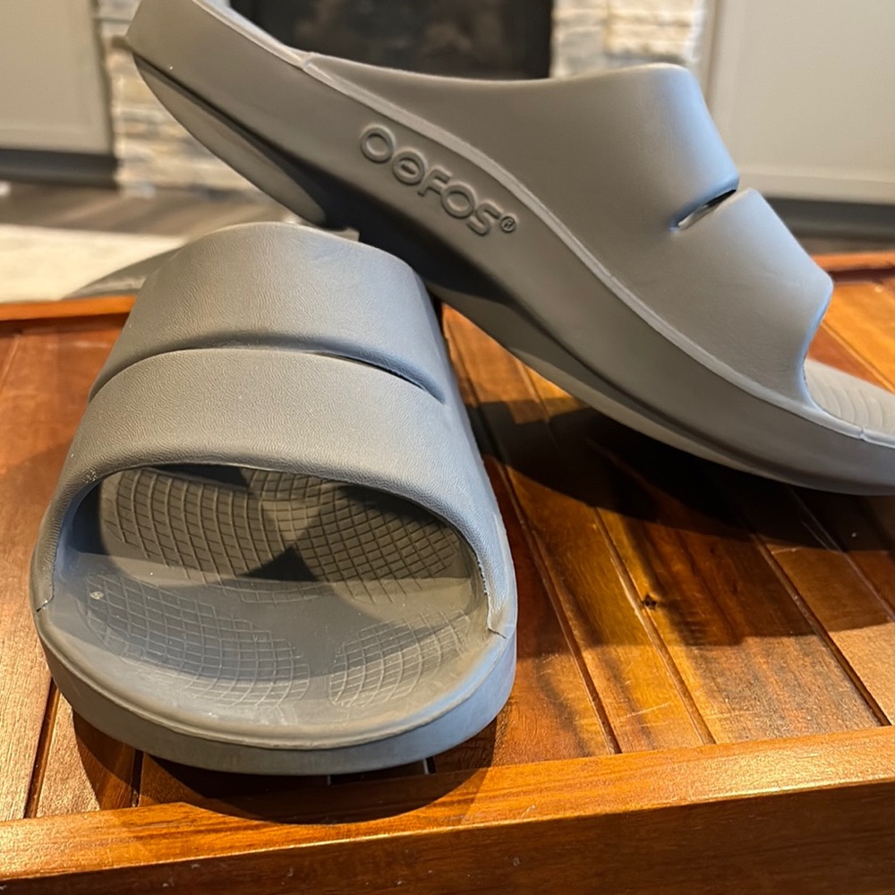 OOFOS Gray Sandals Slides with Cushioned Sole and Minimalist Design